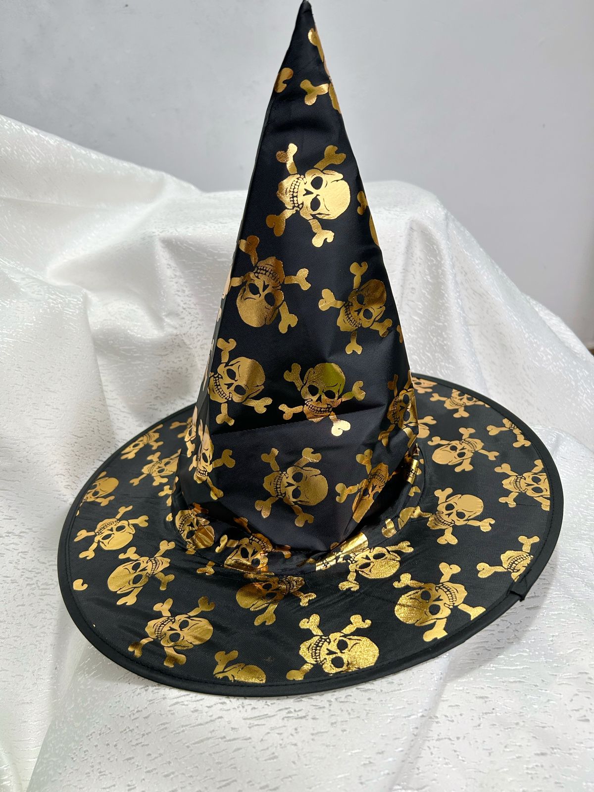 gorro alto relieve
