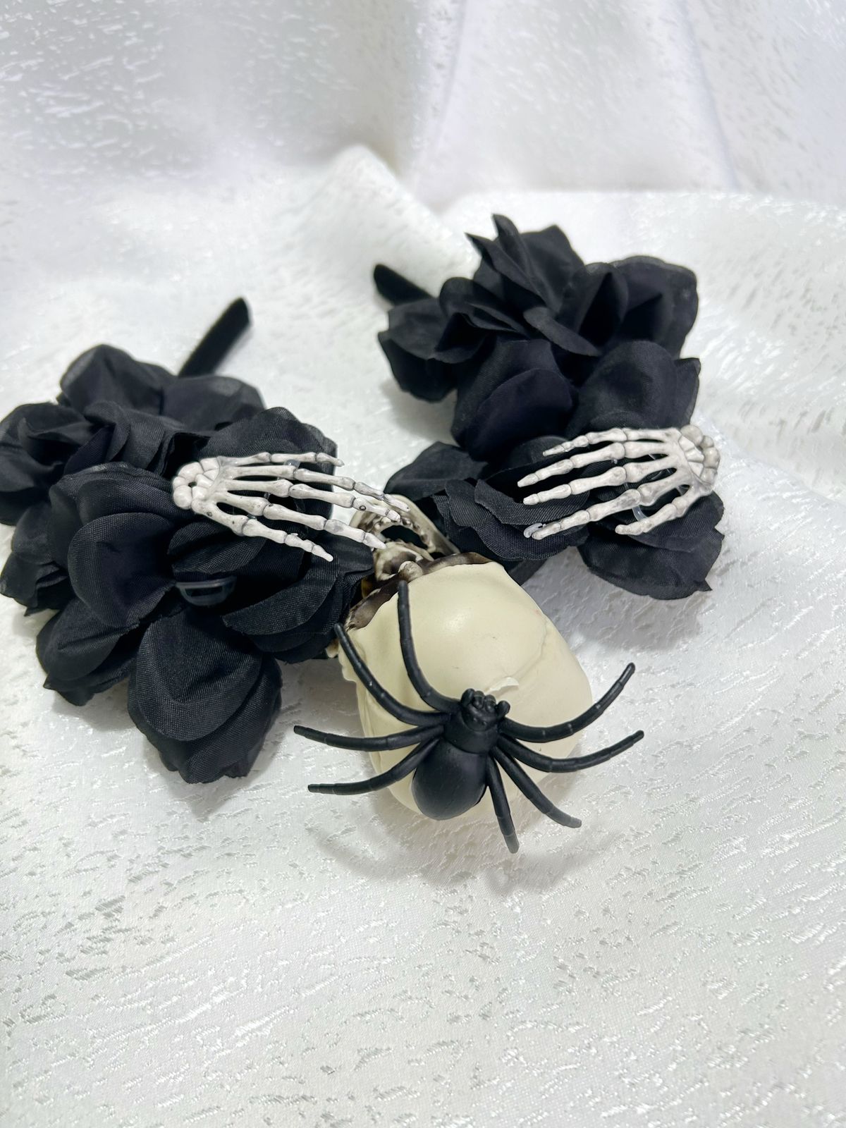 Calavera con mano